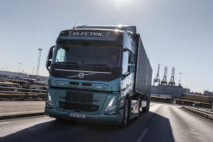 Volvo Trucks busca electrificar el transporte de cargas