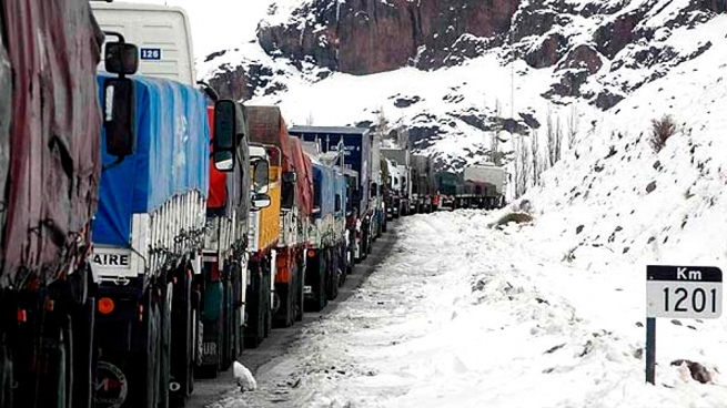 Camiones en la frontera con Chile: el Gobierno argentino intervino ante la crisis
