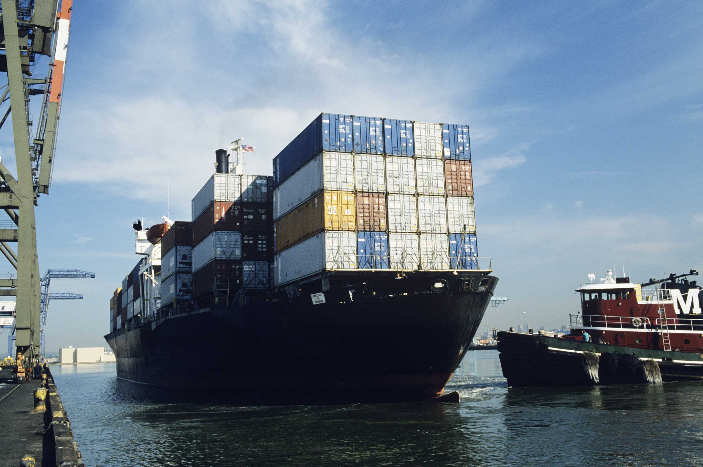 Presentaron el informe «El Transporte Marítimo en 2012»