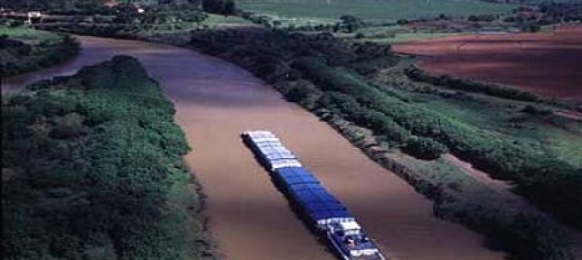 Hidrovía Paraná-Paraguay: 105 terminales activas