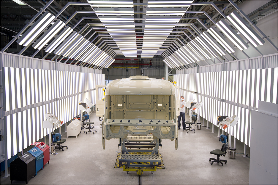 Scania pone en funcionamiento fábrica de pintura