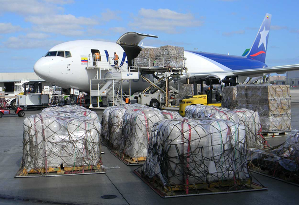 Cae transporte de carga aérea por crisis brasileña